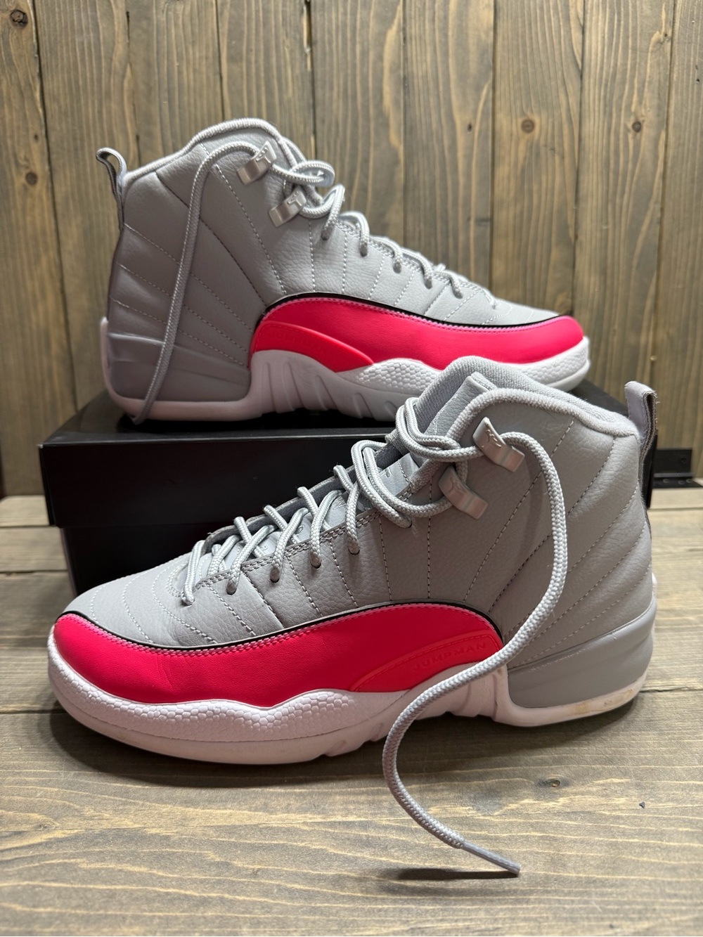 Air Jordan 12 Retro GS Racer Pink 6.5Y / Women’s 8 Grey Pink
